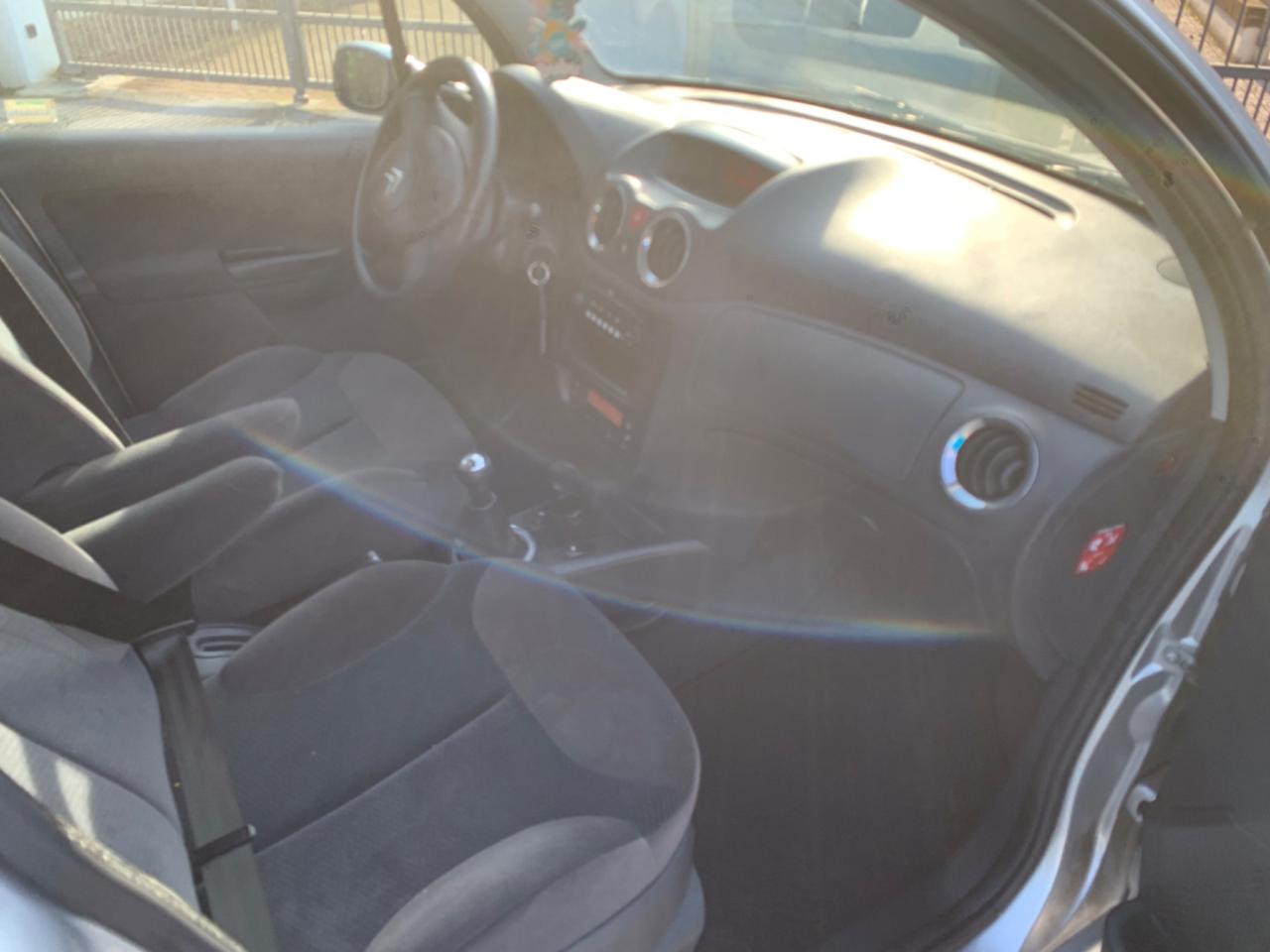 Utilitaria 40000 km neopatentati