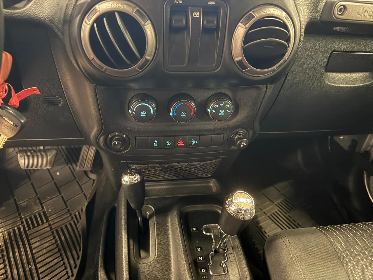 Jeep Wrangler 2.8 CRD DPF HARD TOP CORTA