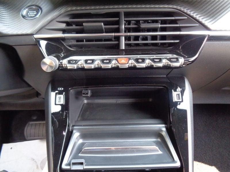 Peugeot 2008 motore elettrico 136 CV Allure Pack