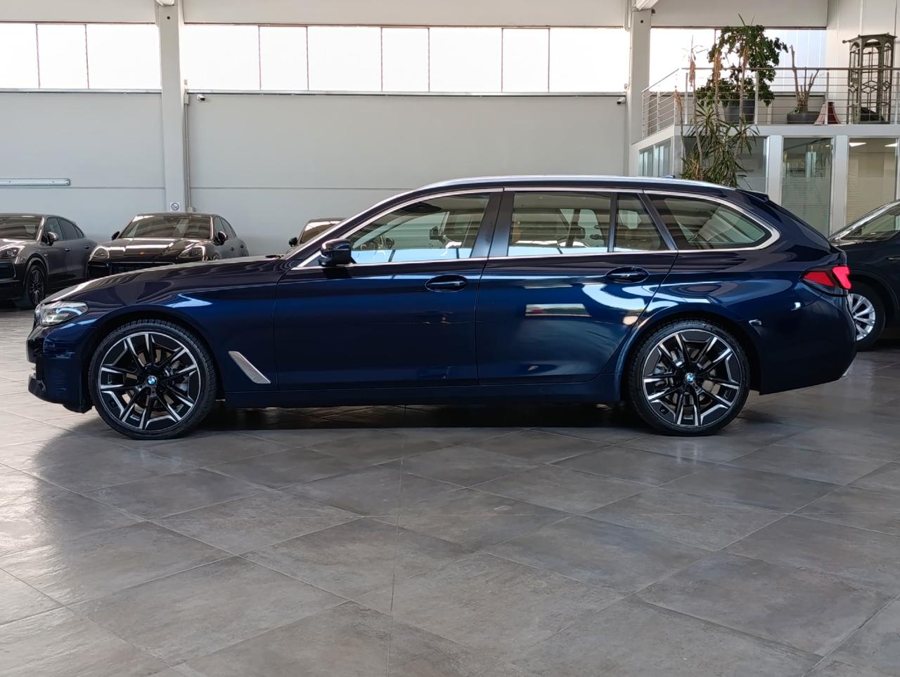 BMW 520 d Touring mhev 48V xdrive Business auto