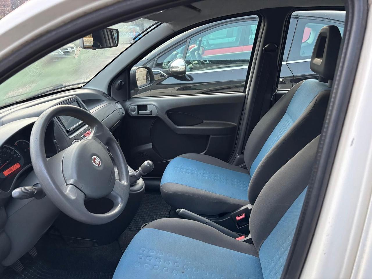 Fiat Panda 1.2 5 POSTI - 2011