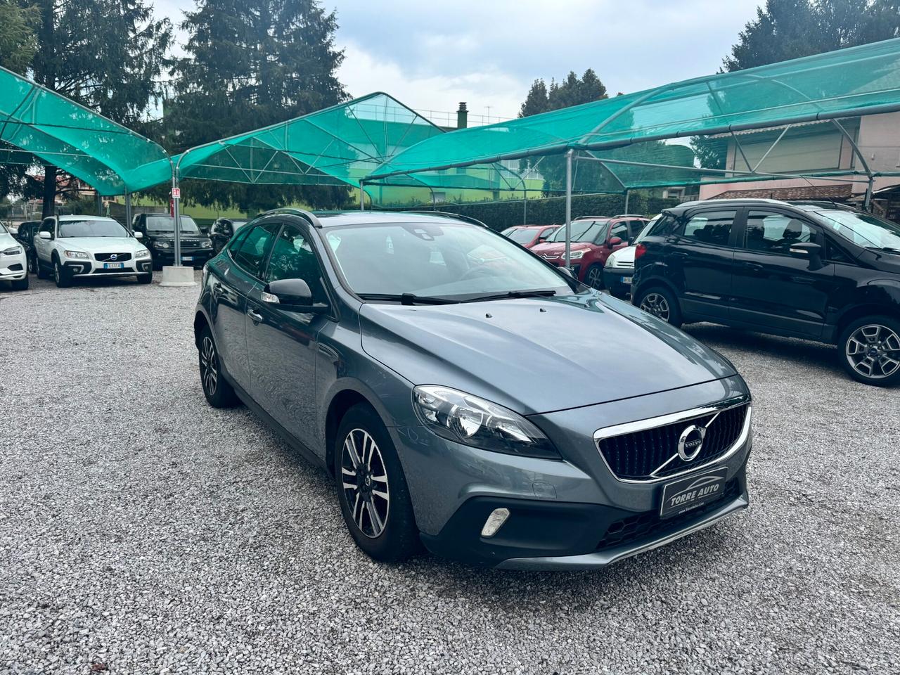 Volvo V40 Cross Country D2 Business Plus