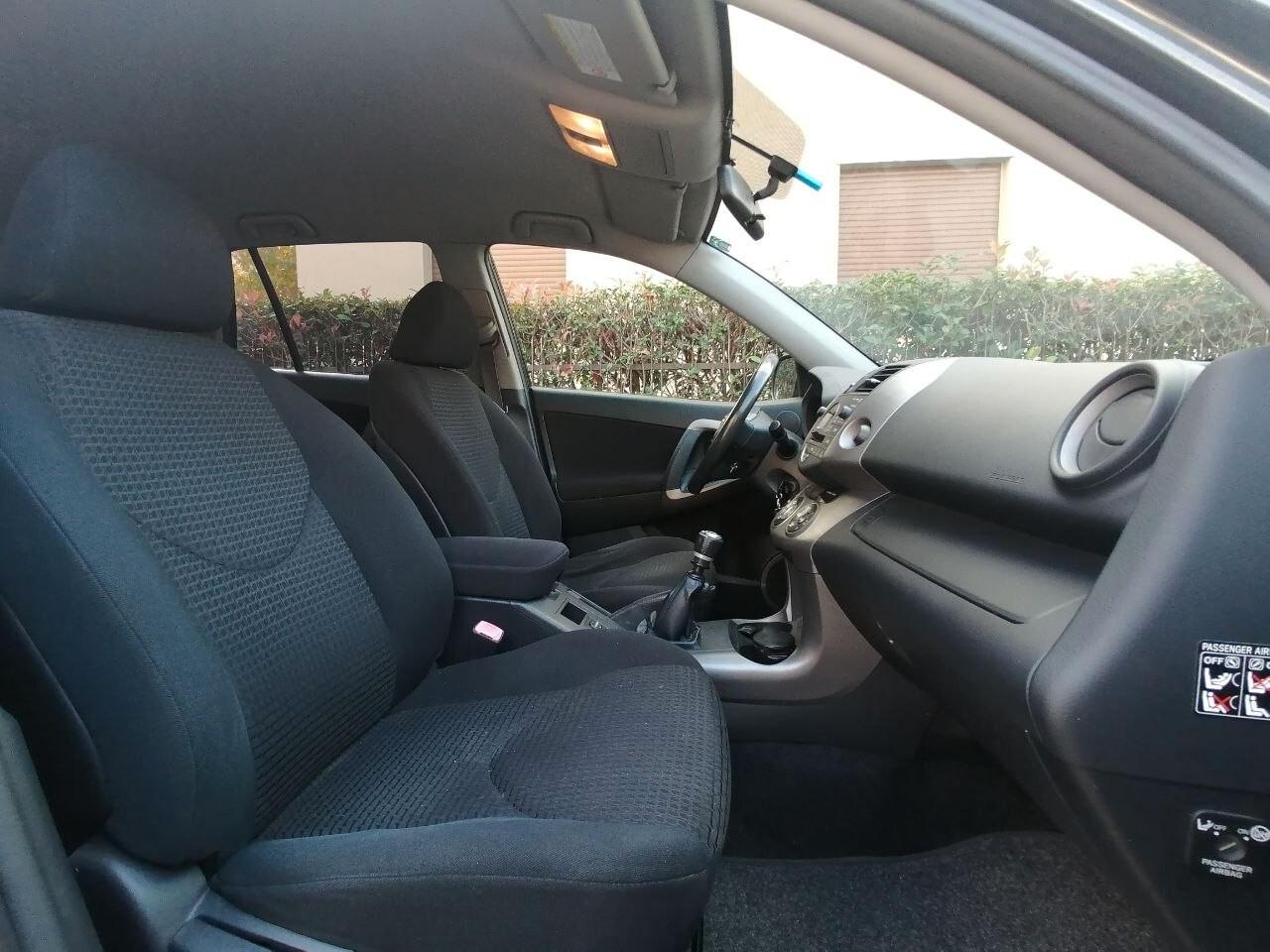 Toyota RAV 4 RAV4 2.2 D-4D 177 CV Luxury
