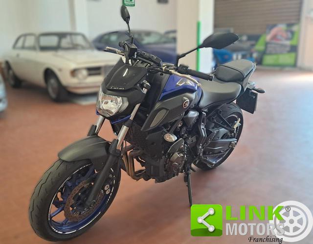YAMAHA MT-07 .