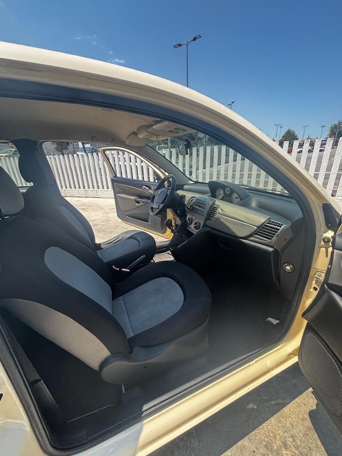 Lancia Ypsilon 1.2 16V Argento