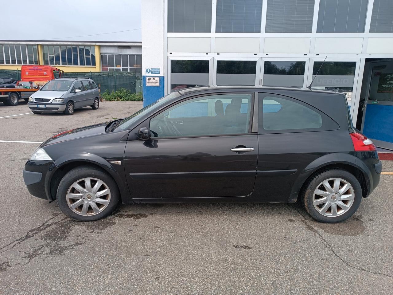 Renault Megane Mégane 1.6 16V 3 porte Dynamique