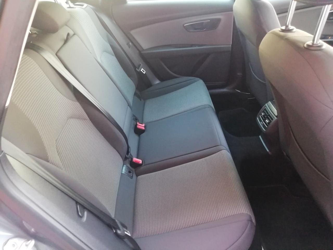 Seat Leon 1.4 TGI ST Business HIGH "UNICO PROPRIETARIO/FARI LED"