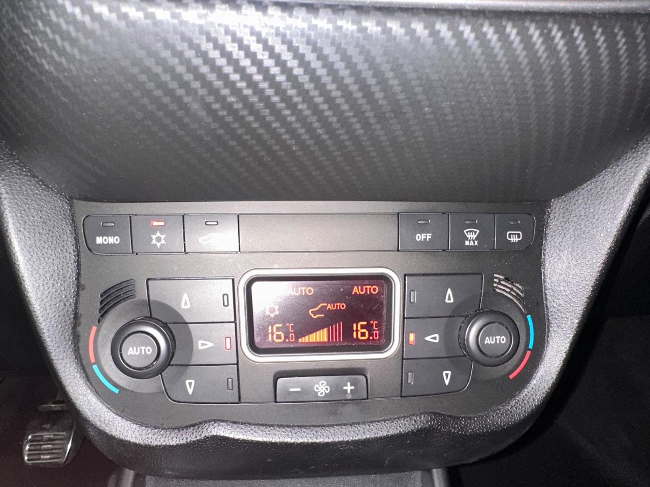 Alfa Romeo MiTo 1.3 Mtj Distinctive -2011 PELLE/17"