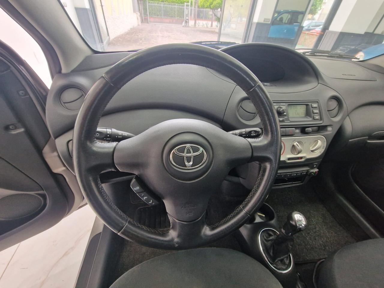 Toyota Yaris 1.4 tdi D-4D cat 5 porte NEOPATENTATI