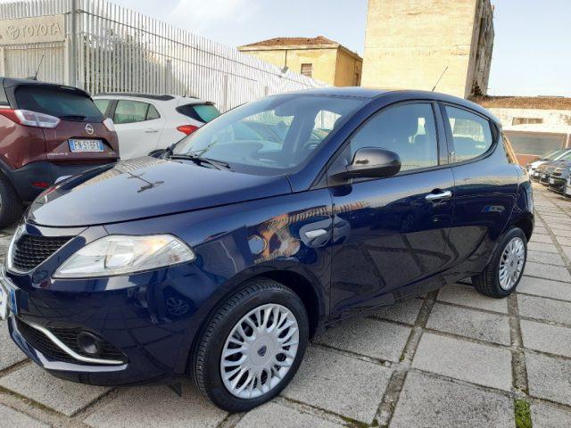 LANCIA Ypsilon 1.2 69 CV 5 porte Silver