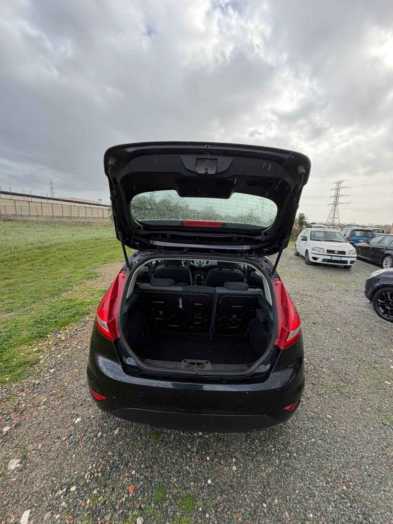 Ford Fiesta 1.4 Diesel 5 Porte- Neopatentati