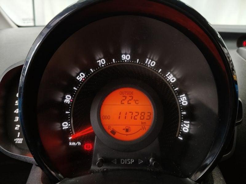 Toyota Aygo Connect 1.0 VVT-i 72 CV 5 porte x-play