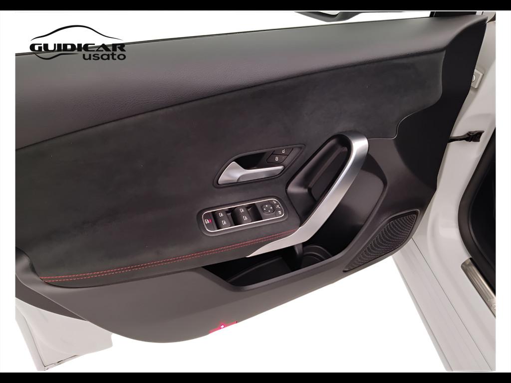 Mercedes-Benz Classe A - W177 2018 - A 180 d Premium auto