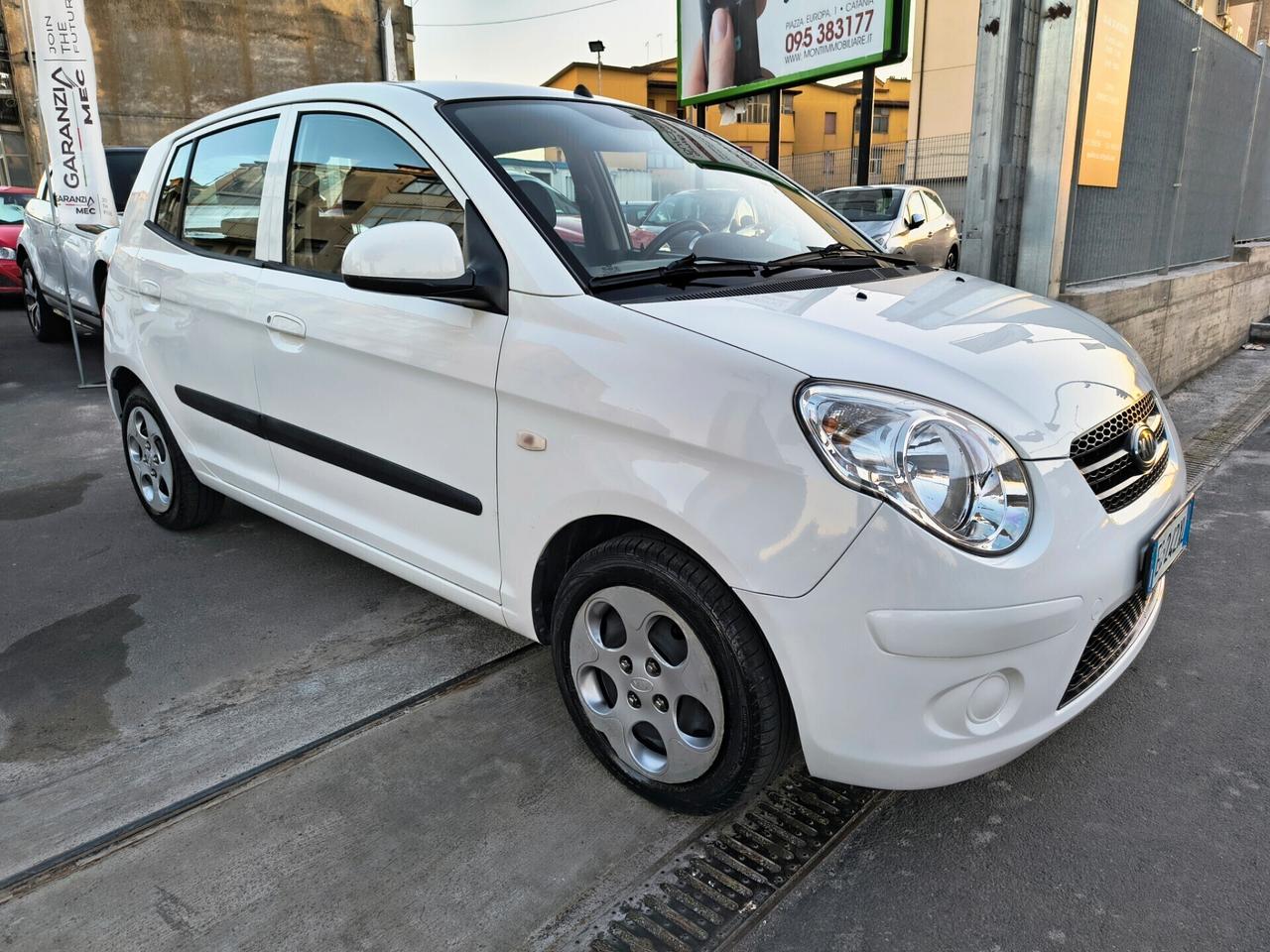 KIA PICANTO 1.0 BENZINA UNCOPROPRIETARIO 2010