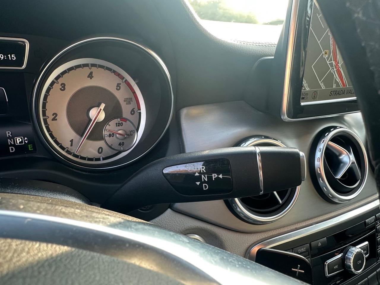 Mercedes-Benz GLA 220 Premium GLA 220 CDI #7759