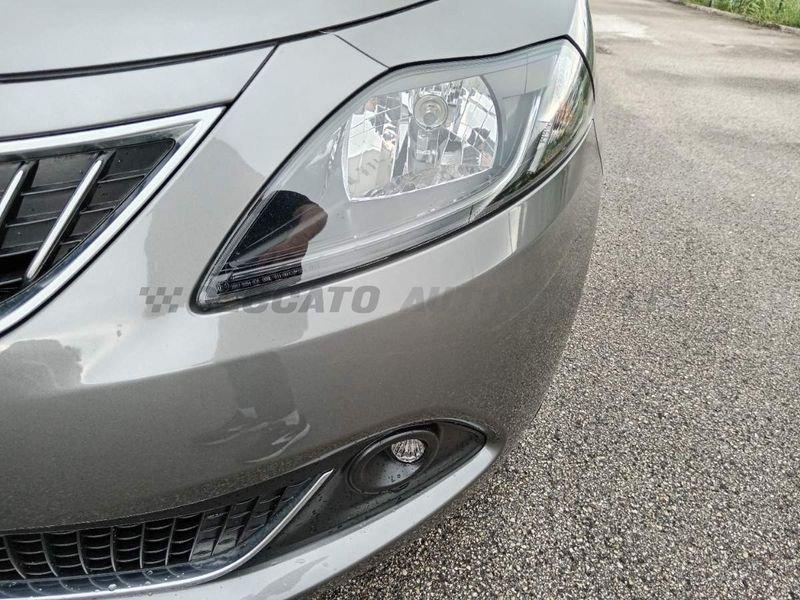 Lancia Ypsilon Ypsilon 1.0 firefly hybrid Platino s&s 70cv