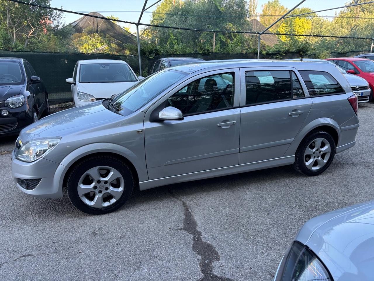 Opel Astra 1.7 CDTI 125CV Cosmo SW OK NEOPATENTATI