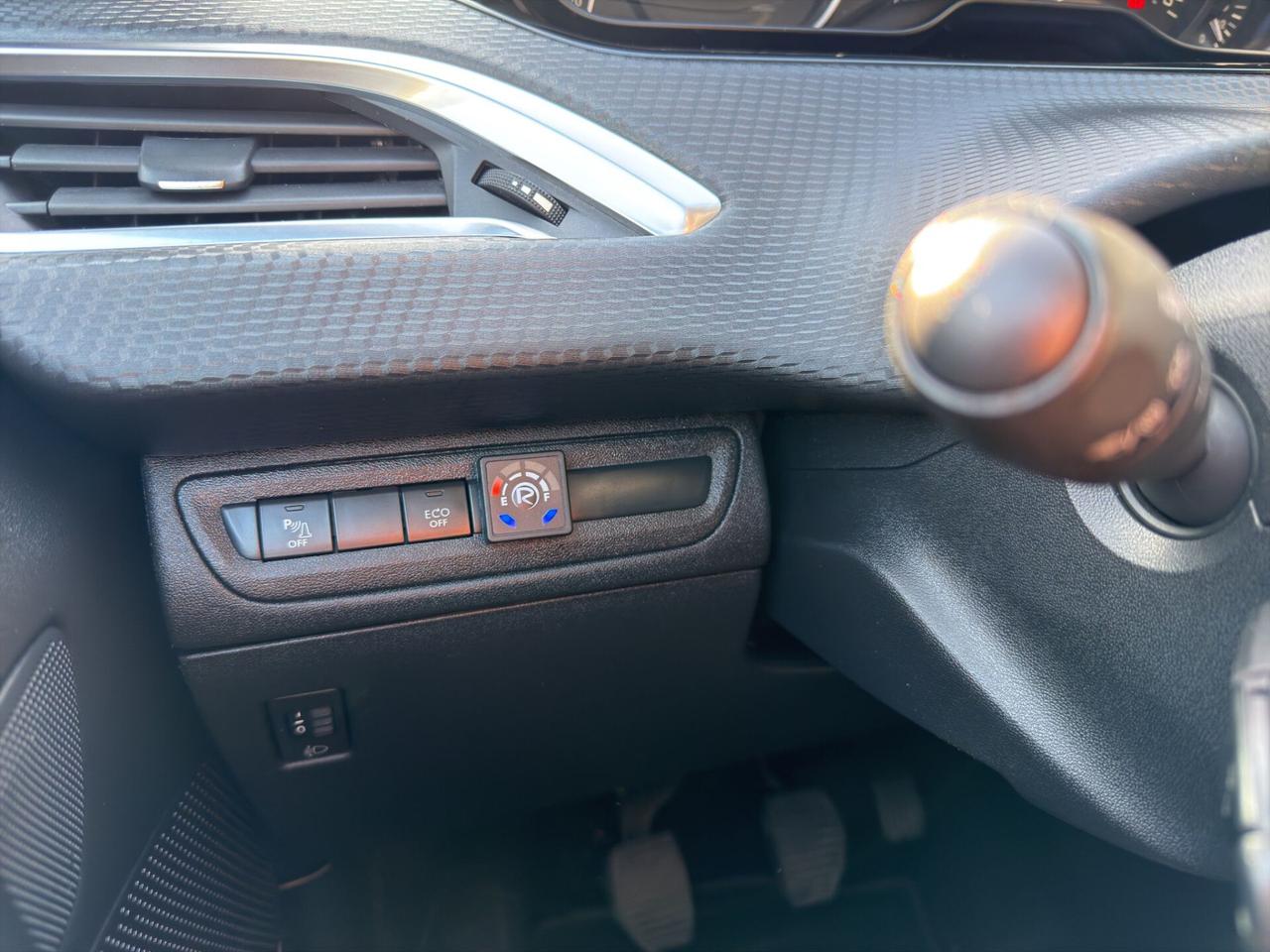 Peugeot 208 5p 1.2 puretech 80cv Signature 2019