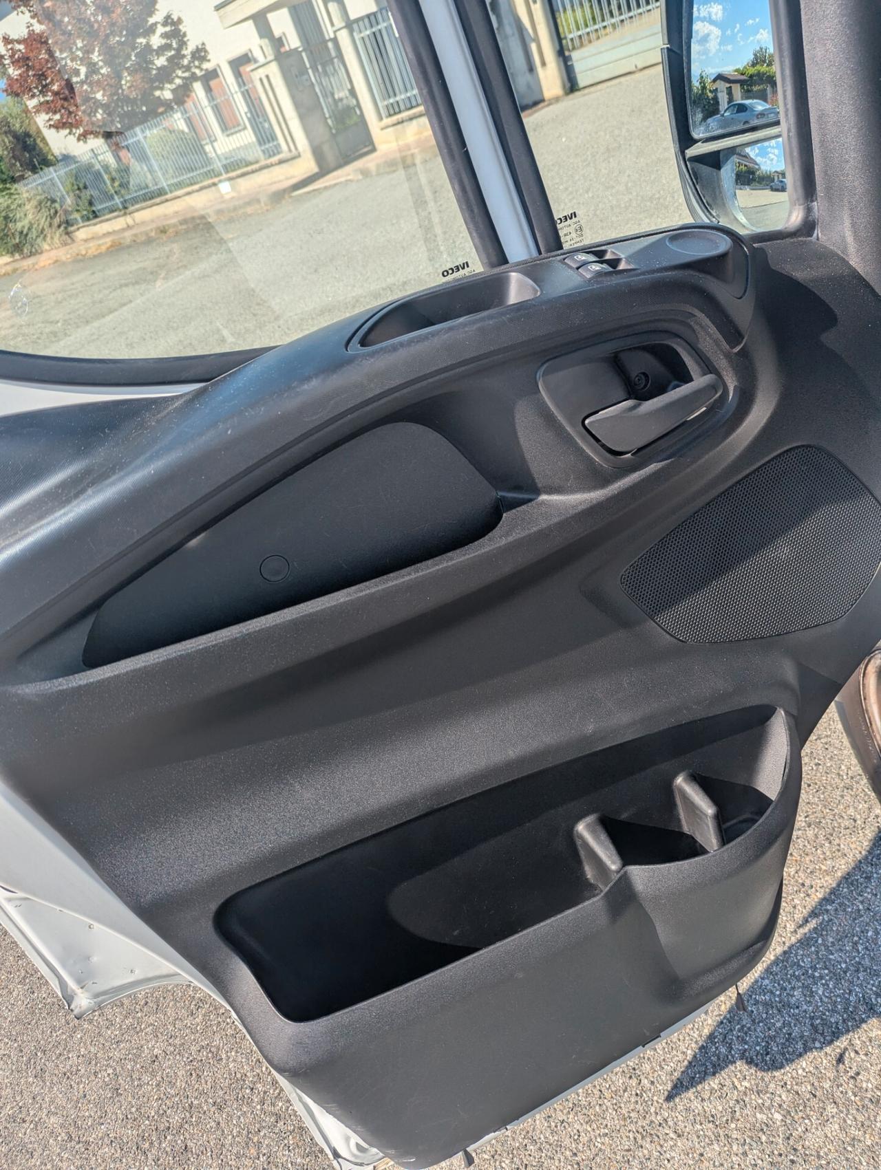 Iveco Daily 35S20 L pochi km