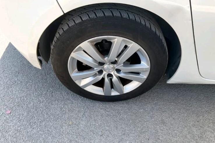 Peugeot 308 BlueHDi 100 S&S Business