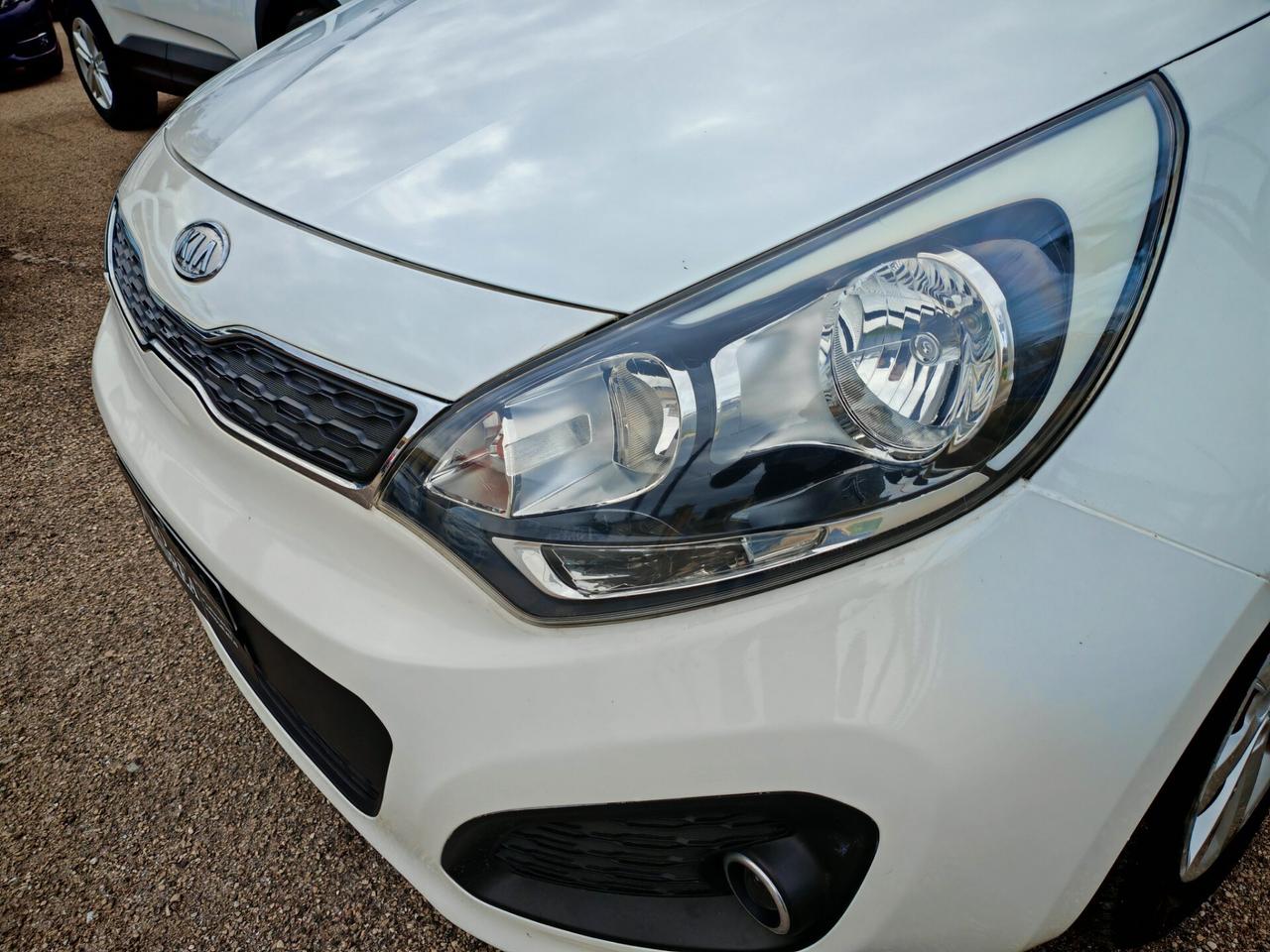 Kia Rio 1.1CRDi EX Plus Full Optional 2013