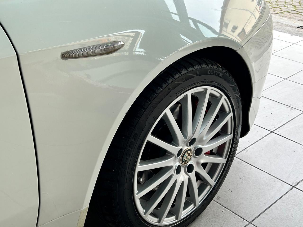 Alfa Romeo Spider 2.4 JTDm 200CV Q-Tronic