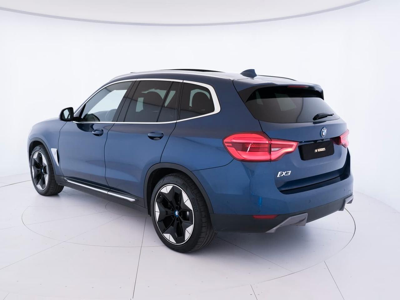BMW IX3 Impressive - IVA ESPOSTA