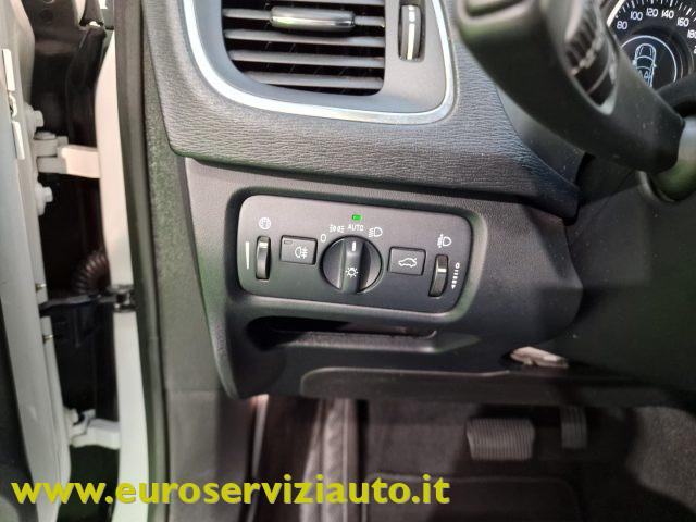 VOLVO V40 Cross Country D2 Geartronic Business