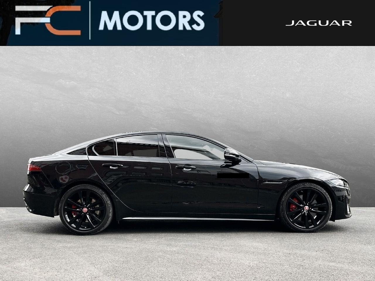 Jaguar 2.0 D204 R-Dynamic Black PELLE-TETTO-VIRTUAL