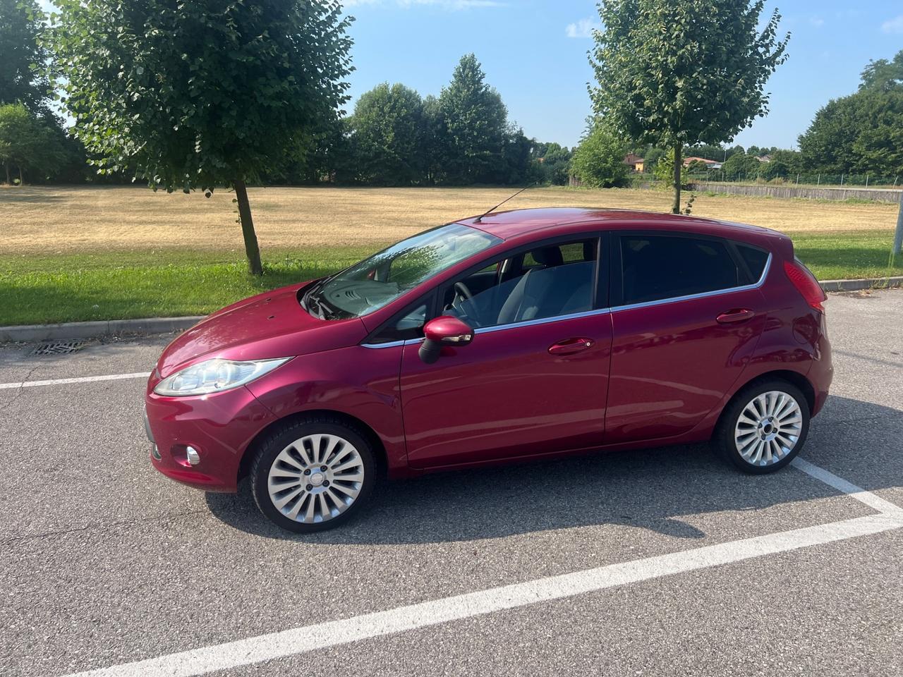 Ford Fiesta 1.2 Titanium OK NEOPATENTATI