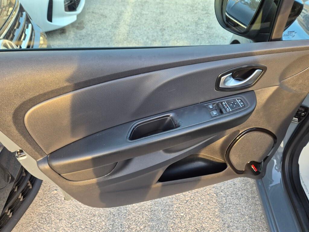 Renault Clio 1.5 dCi MOSCHINO FULL LED NAVI CAMERA