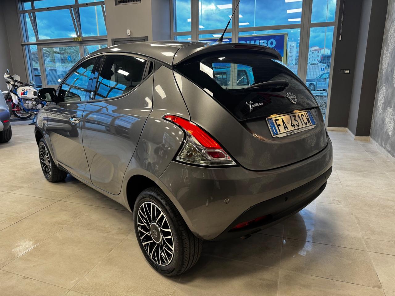 LANCIA YPSILON 900 T AIR METANO GOLD