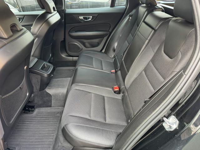 VOLVO V60 Cross Country D4 AWD Geartronic Business Plus