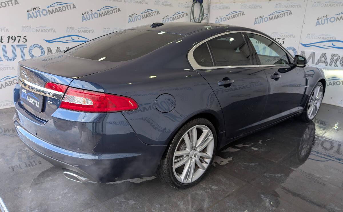 Jaguar XF 2.7d Luxury auto UNI-PROPRIETARIO!