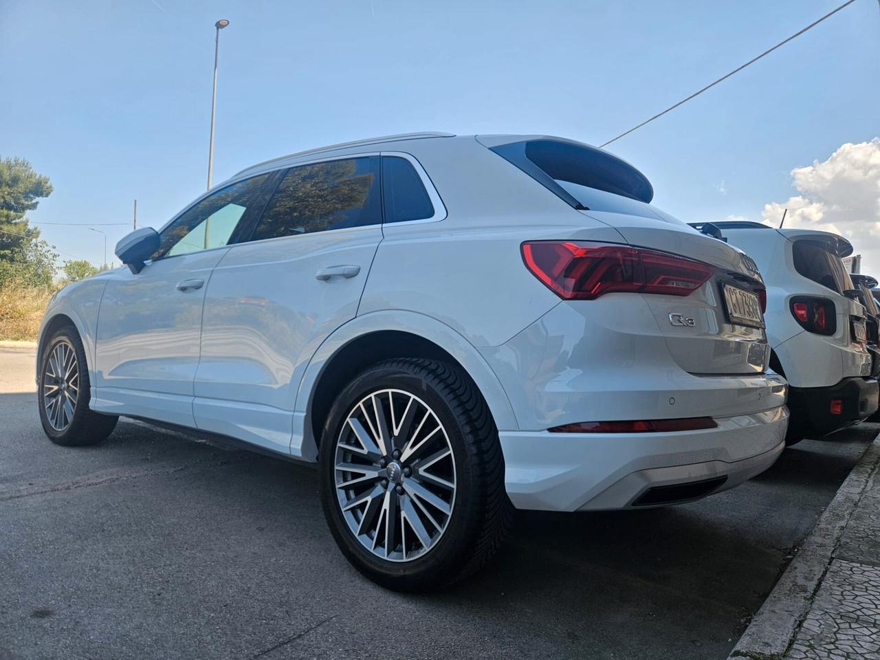 Q3 35 2.0 tdi 150cv Business Advanced s-tronic