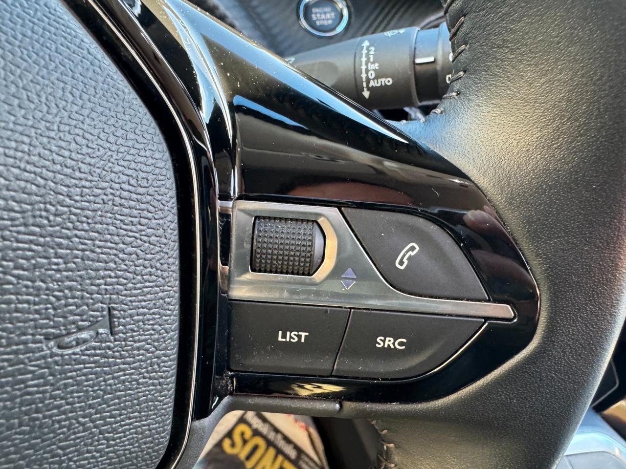 Peugeot 2008 BlueHDi 100 S&S Allure