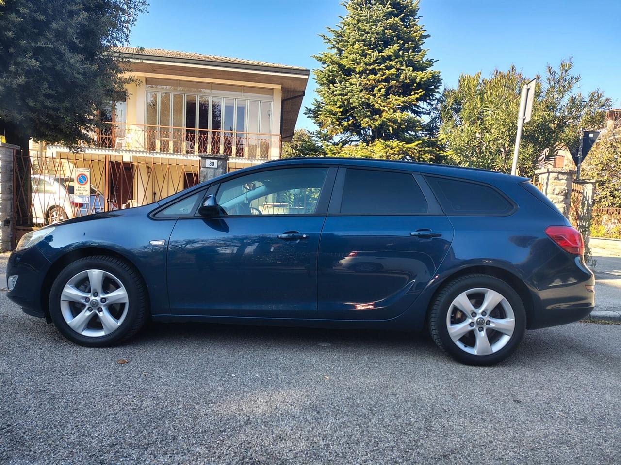 Opel Astra 1.7 CDTI 125CV Sports Tourer Cosmo