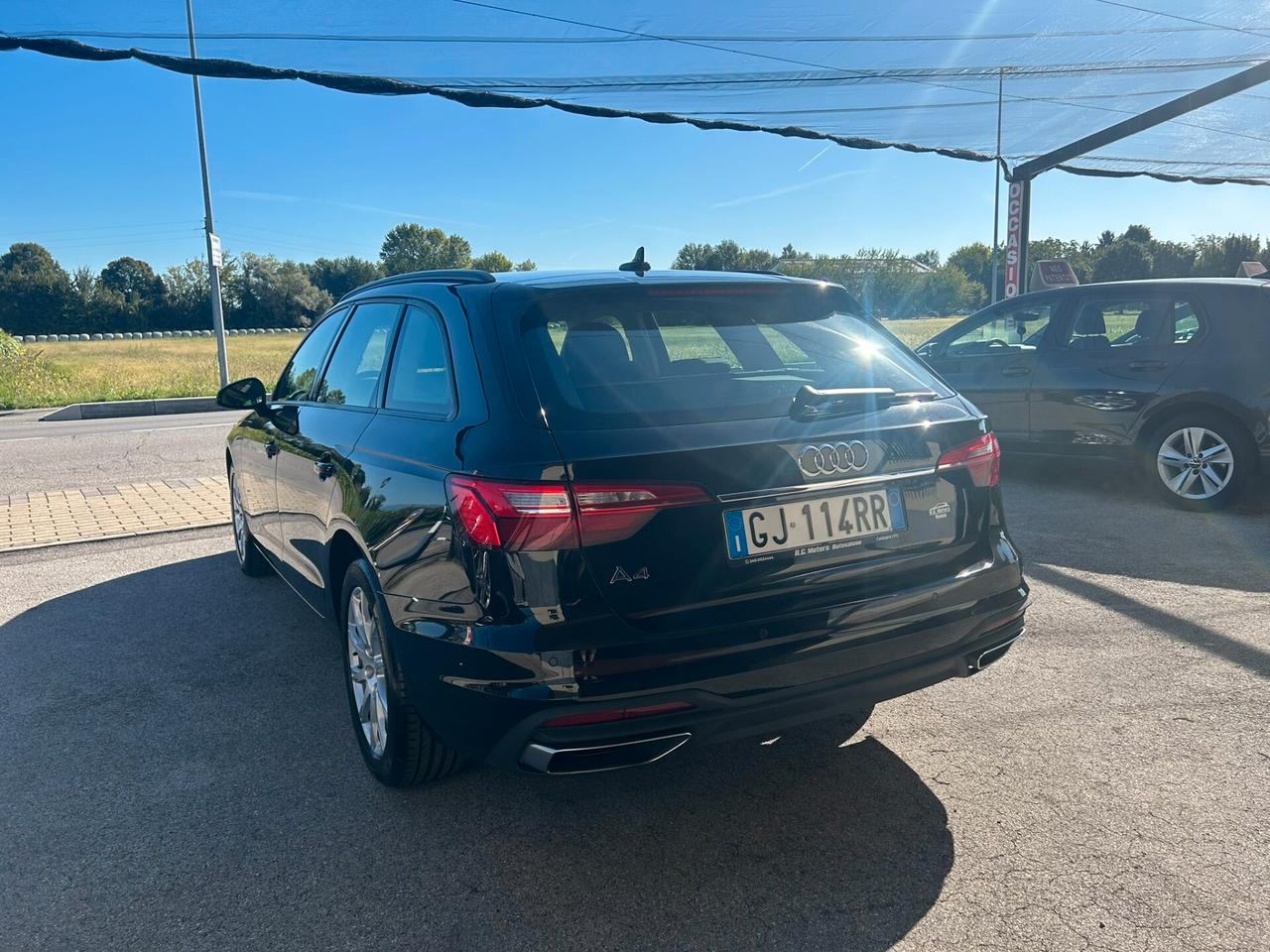 AUDI A4 Avant 30 2.0TDI 136CV S-Tronic Business Mhev