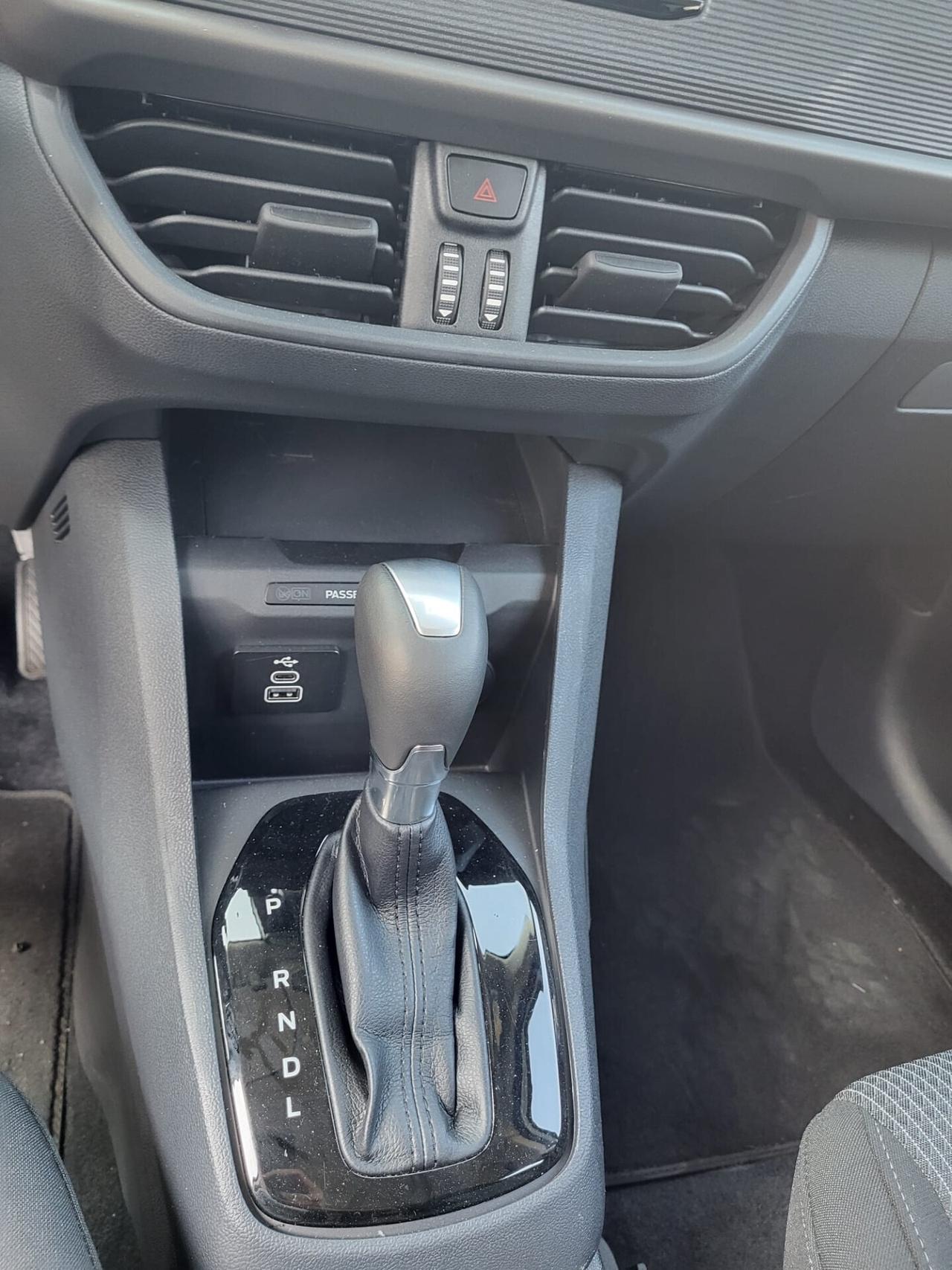 Ford Courier 1.0 EcoBoost 125CV aut. Van DC Trend