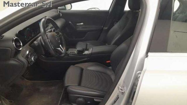 MERCEDES-BENZ A 250 e eq-power Business Extra auto - GC736ZY