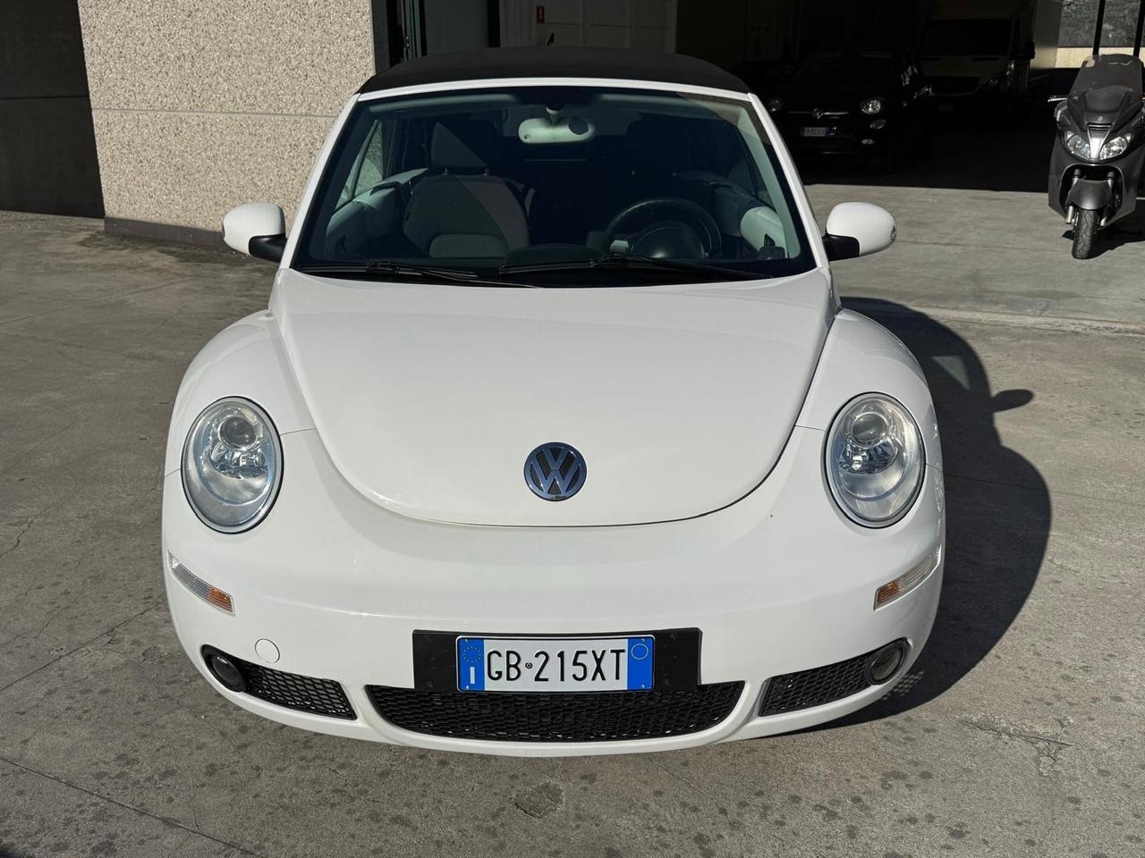 Volkswagen New Beetle 1.4 Cabrio