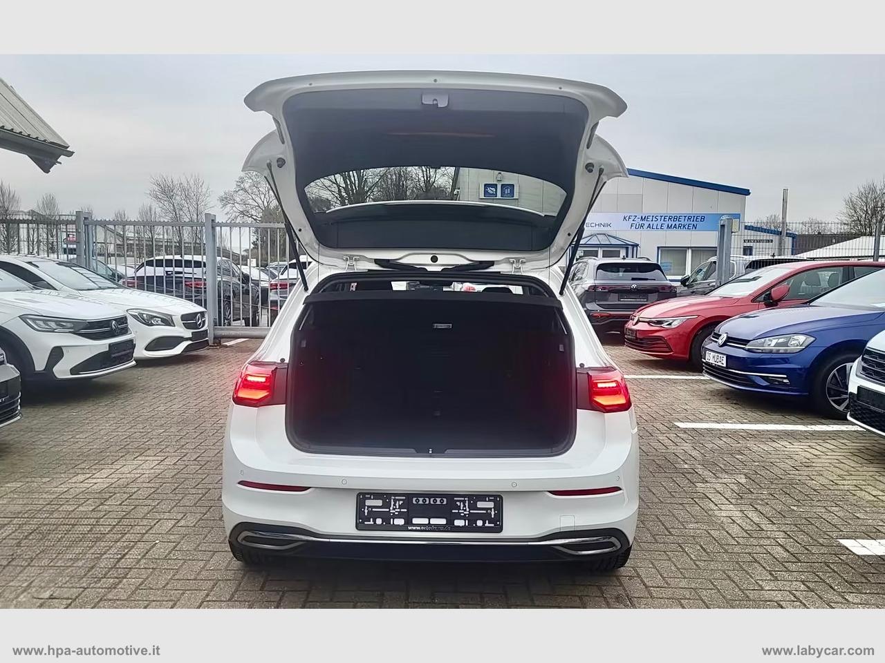 VOLKSWAGEN Golf 1.5 TSI 150CV Style NAVI IQ-LIGHT RETROCAMERA