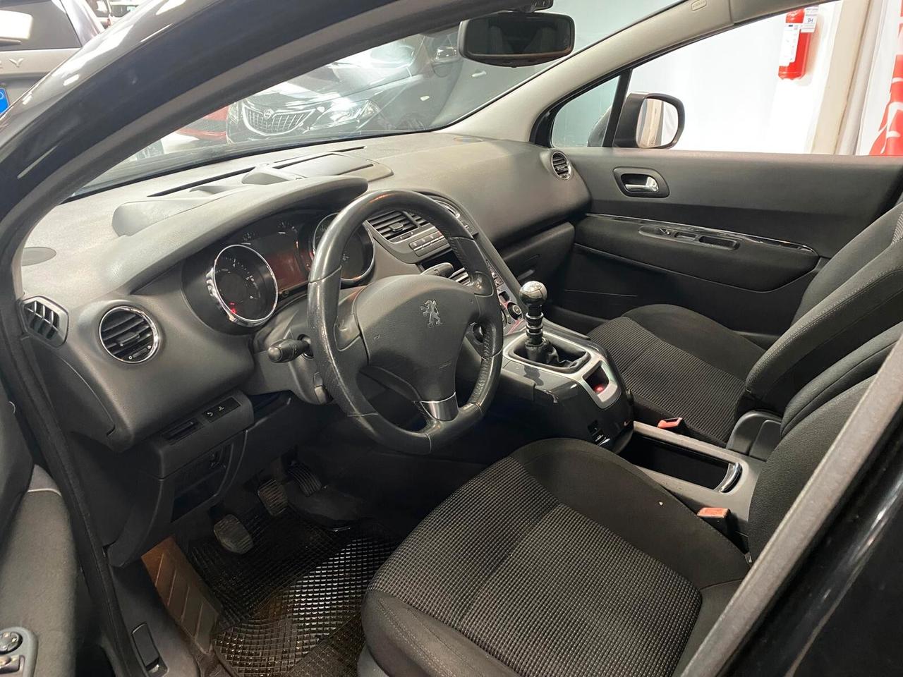 Peugeot 5008 1.6 HDi 110CV Business