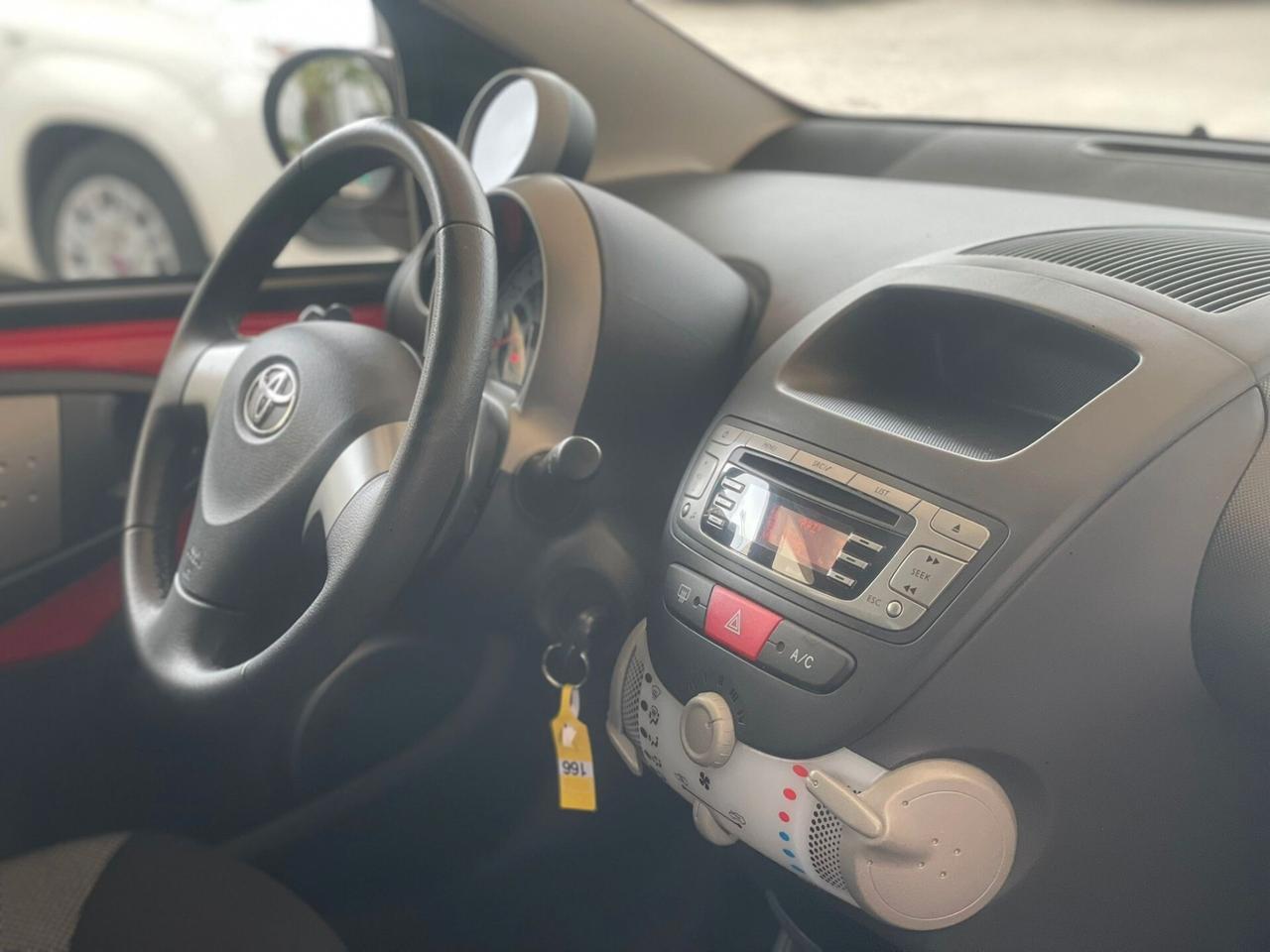 Toyota Aygo 1.0 12V VVT-i 5 porte Tobasco MMT automatica