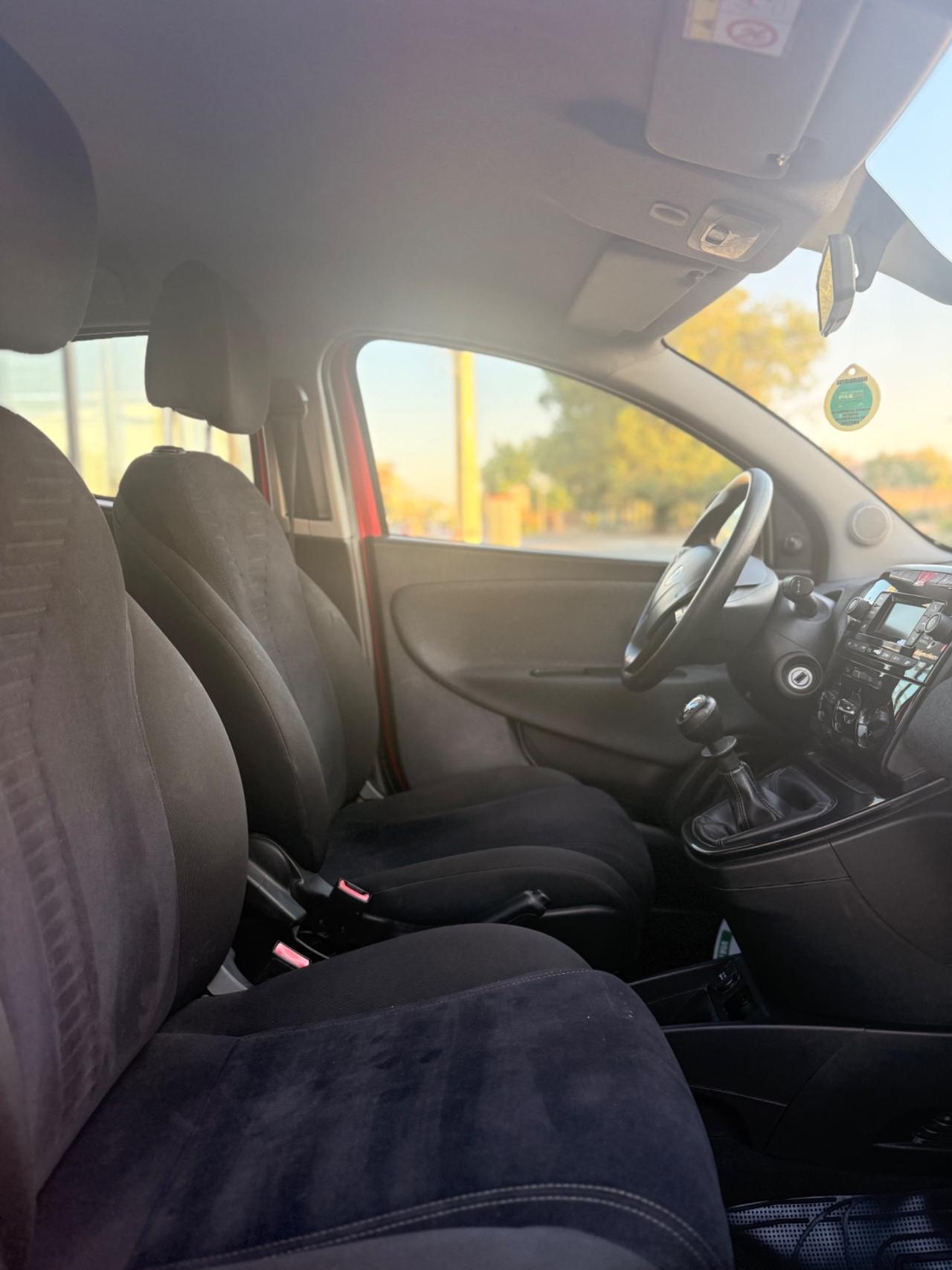 Lancia Ypsilon 1.2 69 CV 5 porte GPL Ecochic Elefantino Blu