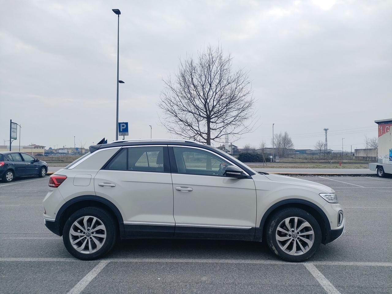 VOLKSWAGEN T-Roc 1.0 tsi Style 110cv ProM-Mo