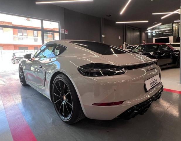 Porsche Cayman 4.0 GTS pdk