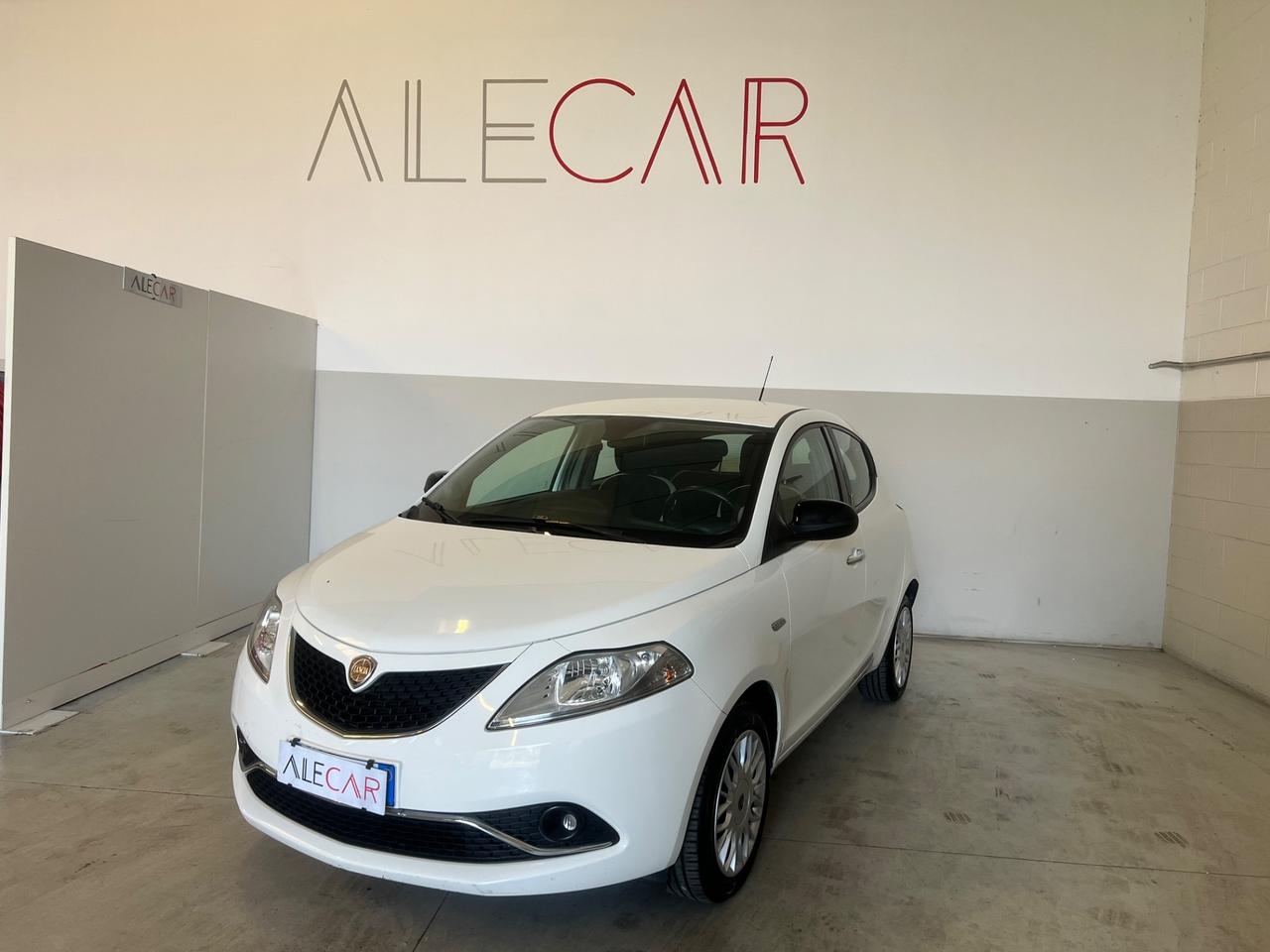 Lancia Ypsilon 1.2 69 CV 5 porte Gold