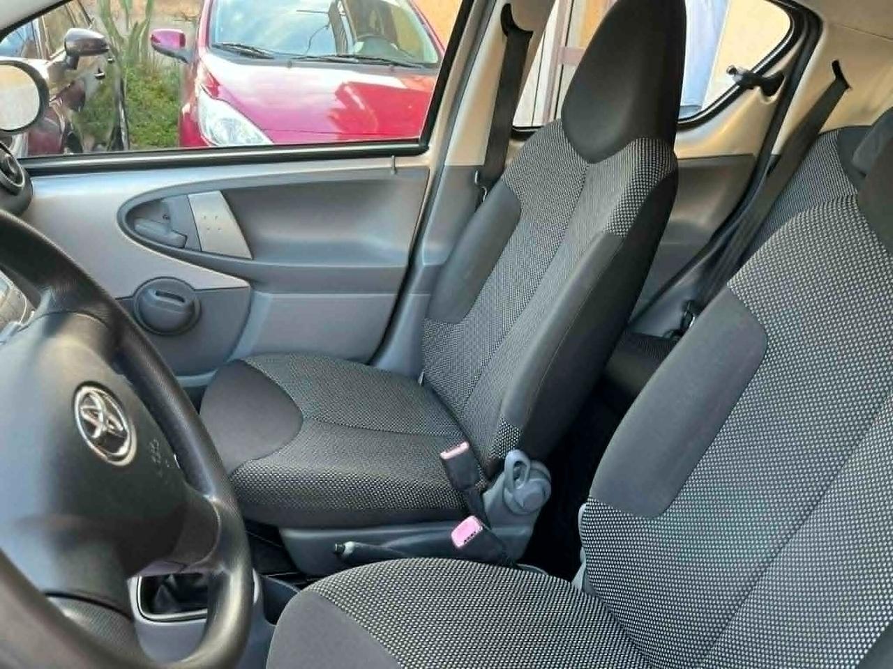 TOYOTA AYGO 1.0 68CV 2011 EURO 5 FULL BENZINA