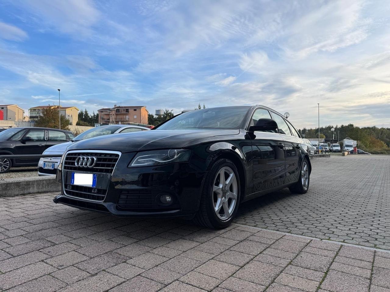 Audi A4 2.0 TDI 143CV cambio automatico